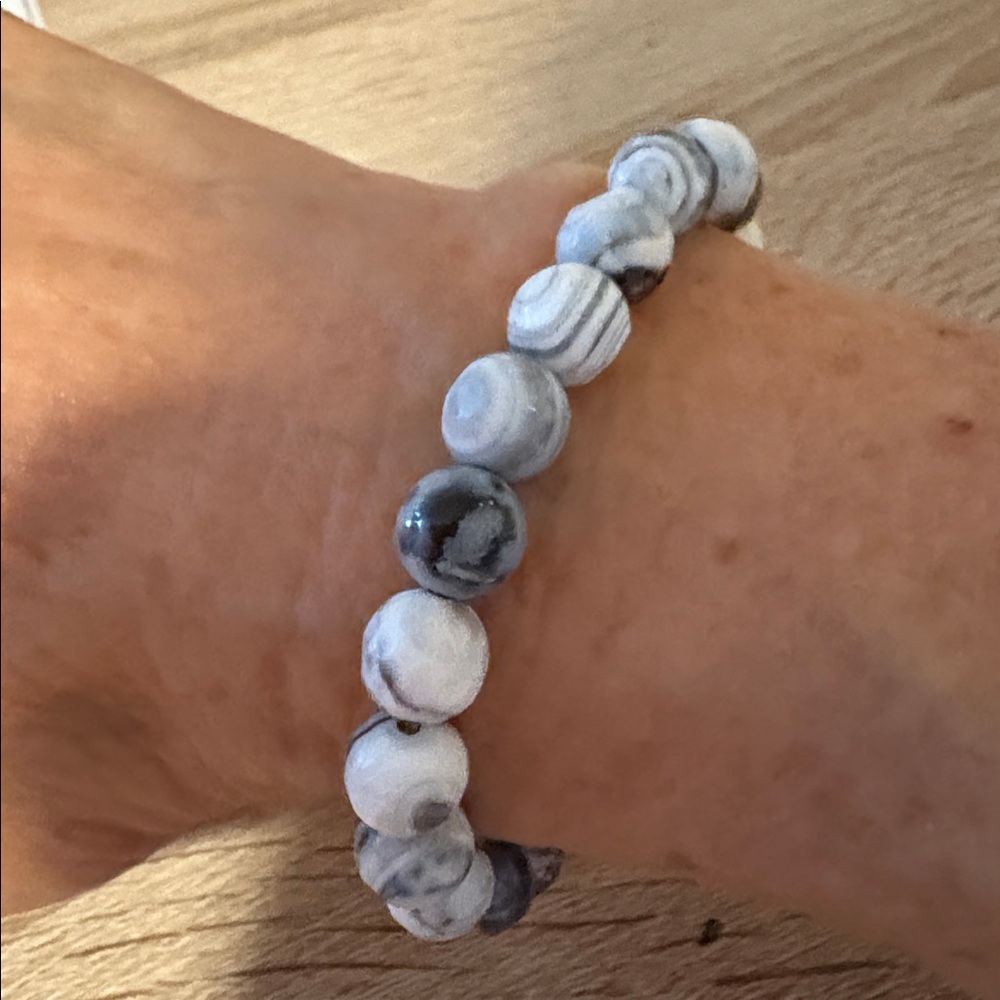 Agate Faceted Bead Bracelet